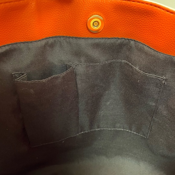 Kenneth Cole Reaction Shoulder Tote - Picture 9 of 11